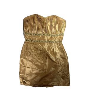 Papaya Gold Short formal type dress Women's Jrs Size unknow